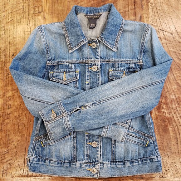 Banana Republic Jackets & Blazers - Banana Republic - Women's - Jean Jacket - Denim Blue - Size M
